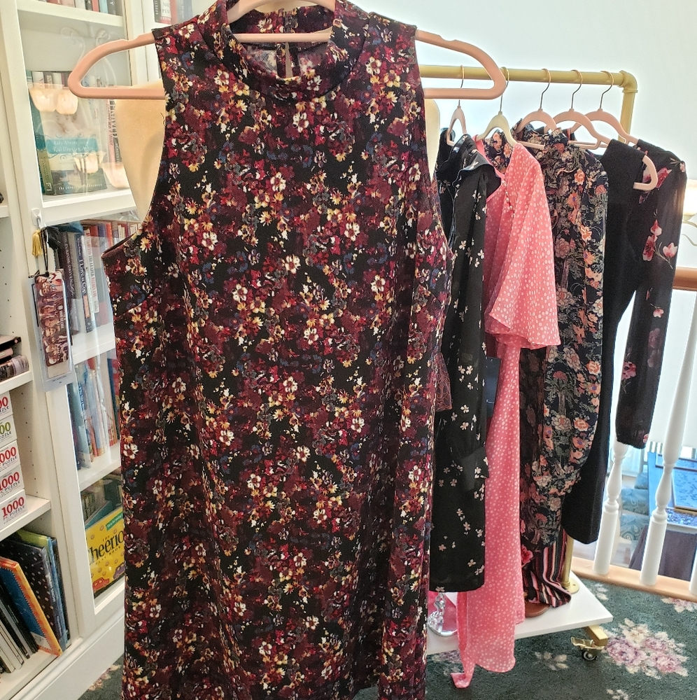 Floral party dress Size Medium